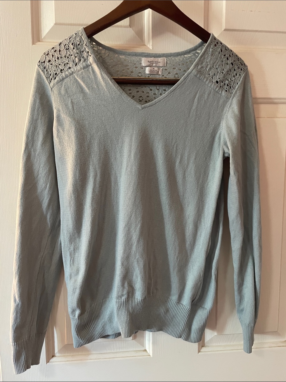 VTG VAN HEUSEN LACE TOP SWEATER